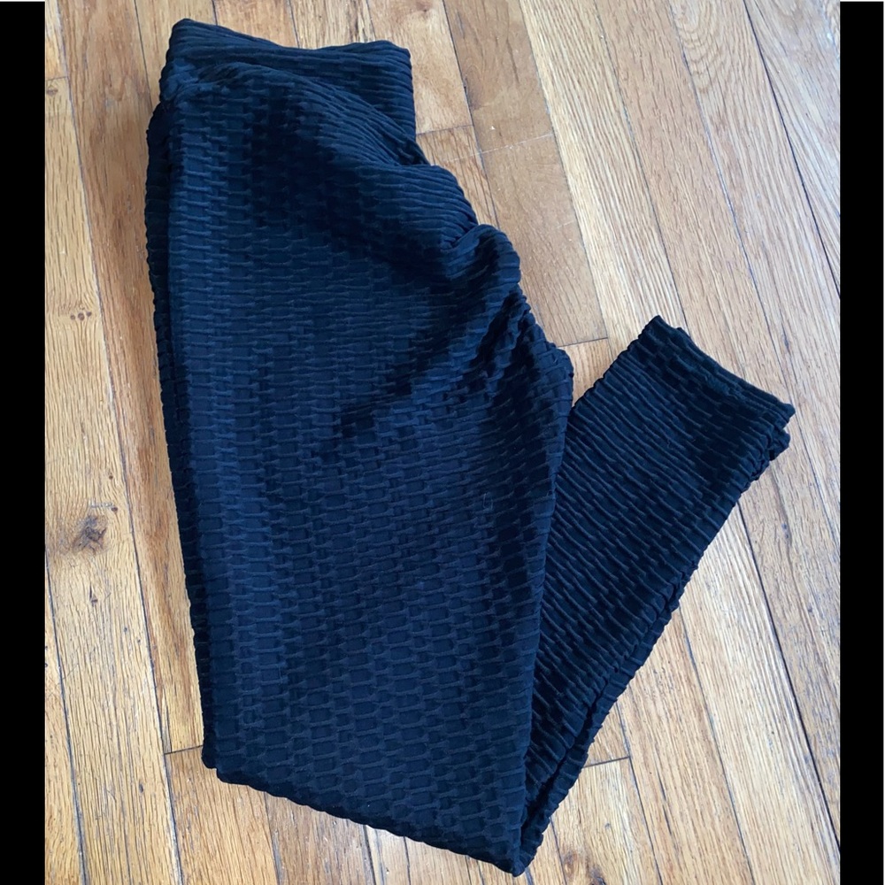 BRAZILIAN BOOTY LIFTING HIGH WAIST TUMMY CONTROL BLACK YOGA / LEGGINGS - Picture 3 of 5
